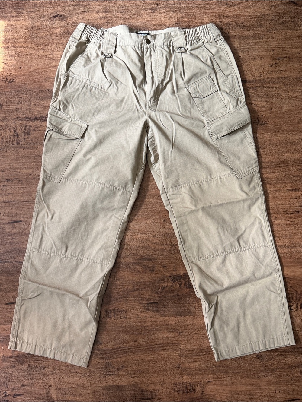 Men's Khaki Cargo Pants - Casual Utility Style size 38x30